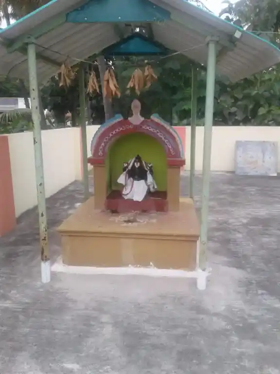 Arulmigu Vadamalai Sendrayaperumal Temple, Sundakkadu, Thumbipadi - 636305 அருள்மிகு வடமலை சென்றாயபெருமாள் திருக்கோயில், Sundakkadu, Thumbipadi - 636305, Salem - Ancient Temple Architecture and History Image 4