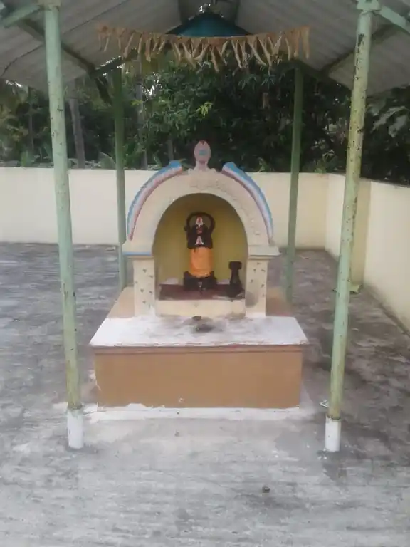 Arulmigu Vadamalai Sendrayaperumal Temple, Sundakkadu, Thumbipadi - 636305 அருள்மிகு வடமலை சென்றாயபெருமாள் திருக்கோயில், Sundakkadu, Thumbipadi - 636305, Salem - Ancient Temple Architecture and History Image 6