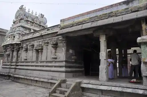Arulmigu Vadaranyeeswarar Temple, Tiruvalangadu - 631210 அருள்மிகு வடாரண்யேஸ்வரர் திருக்கோயில், திருவாலங்காடு - 631210, Tiruvallur - Ancient Temple Architecture and History Image 6