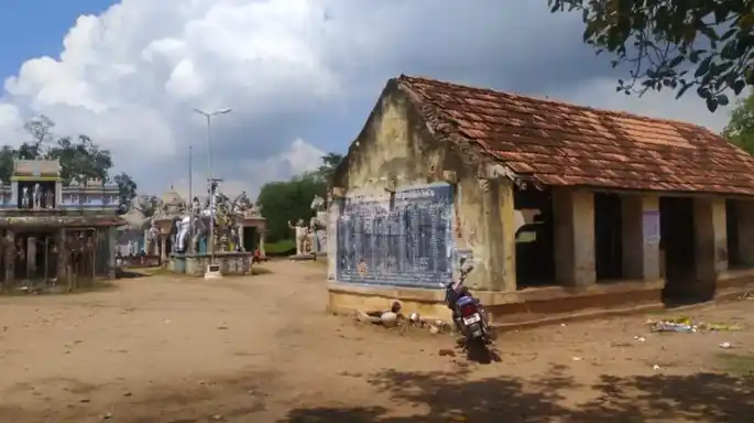 Arulmigu Vadathali Ayyanar Temple, Marungapuri - 621305