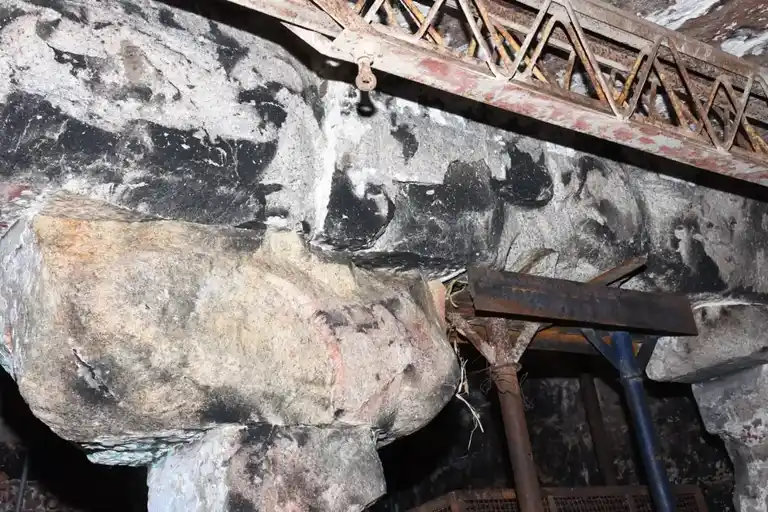 Arulmigu Vadathirtanathasamy Temple, Anthanallur - 639101 அருள்மிகு வடதீர்த்தநாதசாமி திருக்கோயில், Anthanallur - 639101, Thiruchirappalli - Ancient Temple Architecture and History Image 10