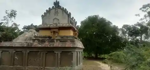 Arulmigu Vadivalahiyamman Varadharajaperumal Mariyamman Selvavinayagar Temple, Manakkal - 612701 அருள்மிகு வடிவழகியம்மன், வரதராஜப்பெருமாள், மாரியம்மன், செல்வவிநாயகர் திருக்கோயில், Manakkal - 612701, Thiruvarur - Ancient Temple Architecture and History Image 3