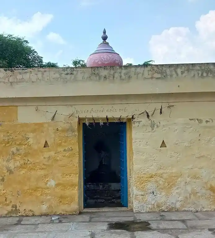 Arulmigu Vadivazhakiamman Temple, Vellanoor, Vellanoor - 621712 Arulmigu Vadivazhakiamman Temple, Vellanoor, Vellanoor - 621712, Thiruchirappalli - Ancient Temple Architecture and History Image 4