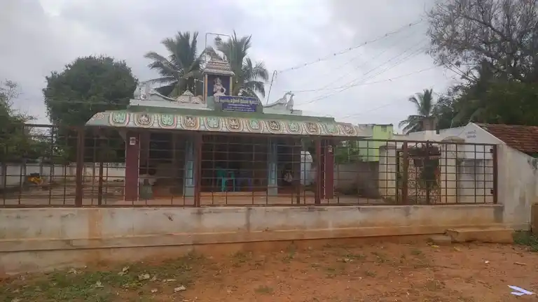 Arulmigu Vadugachiyamman Temple, Vallathirakkottai - 622303 அருள்மிகு வடுகச்சியம்மன் திருக்கோயில், Vallathirakkottai - 622303, Pudukkottai - Ancient Temple Architecture and History Image 2