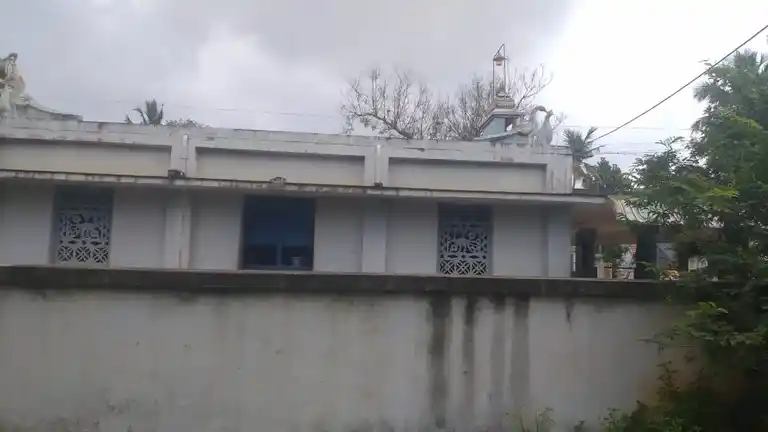 Arulmigu Vadugachiyamman Temple, Vallathirakkottai - 622303 அருள்மிகு வடுகச்சியம்மன் திருக்கோயில், Vallathirakkottai - 622303, Pudukkottai - Ancient Temple Architecture and History Image 6