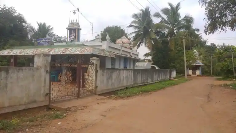 Arulmigu Vadugachiyamman Temple, Vallathirakkottai - 622303 அருள்மிகு வடுகச்சியம்மன் திருக்கோயில், Vallathirakkottai - 622303, Pudukkottai - Ancient Temple Architecture and History Image 8