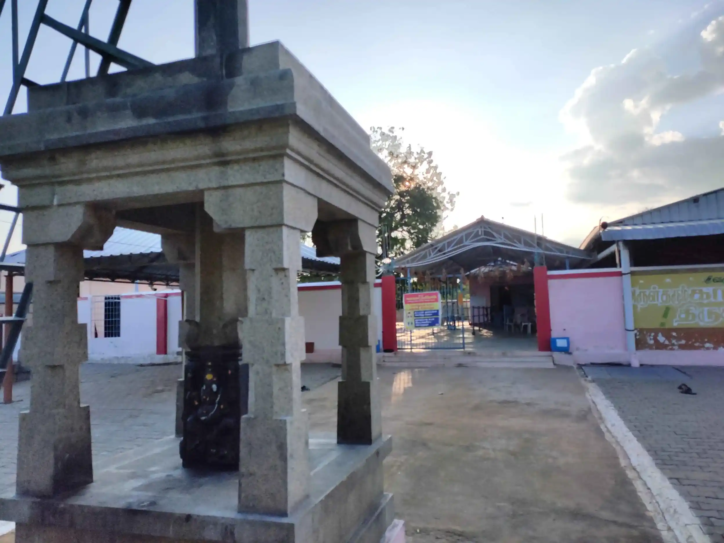 Arulmigu Vadukanathaswamy Temple, Ganapathipalayam - 642605 அருள்மிகு வடுகநாத சுவாமி திருக்கோயில், Ganapathipalayam - 642605, Tiruppur - Ancient Temple Architecture and History Image 2