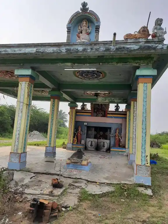 Arulmigu Vadukathaamman Temple, End Of The Village, Arumanthai - 601204 அருள்மிகு வடுகாத்தஅம்மன் திருக்கோயில், End Of The Village, Arumanthai - 601204, Tiruvallur - Ancient Temple Architecture and History Image 2
