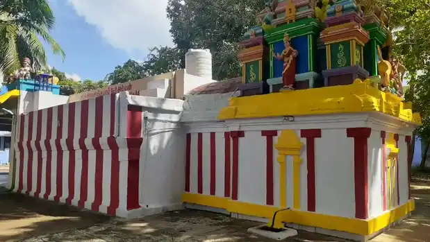 Arulmigu Vadukuva Selvi Amman Temple, Vikramasingapuram - 627425 Arulmigu Vadukuva Selvi Amman Temple, Vikramasingapuram - 627425, Tirunelveli - Ancient Temple Architecture and History Image 3