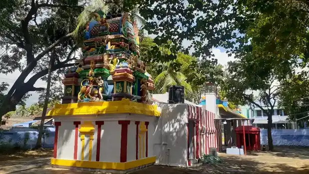 Arulmigu Vadukuva Selvi Amman Temple, Vikramasingapuram - 627425 Arulmigu Vadukuva Selvi Amman Temple, Vikramasingapuram - 627425, Tirunelveli - Ancient Temple Architecture and History Image 4