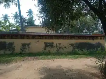 Arulmigu Vagaithlouvamman Temple, Murugaithozhuvu, Murugaithozhuvu - 638051 அருள்மிகு வாகைத்தொழுவம்மன் திருக்கோயில், முருங்கத்தொழுவு, Murugaithozhuvu - 638051, Erode - Ancient Temple Architecture and History Image 2