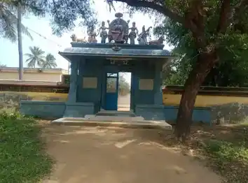 Arulmigu Vagaithlouvamman Temple, Murugaithozhuvu, Murugaithozhuvu - 638051 அருள்மிகு வாகைத்தொழுவம்மன் திருக்கோயில், முருங்கத்தொழுவு, Murugaithozhuvu - 638051, Erode - Ancient Temple Architecture and History Image 4