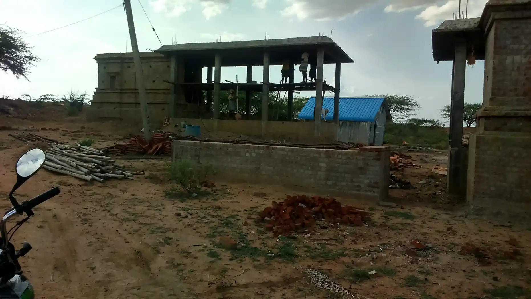 Arulmigu Vaguramudaiya Ayyanar Temple, Melauchani, Melauchani - 630408