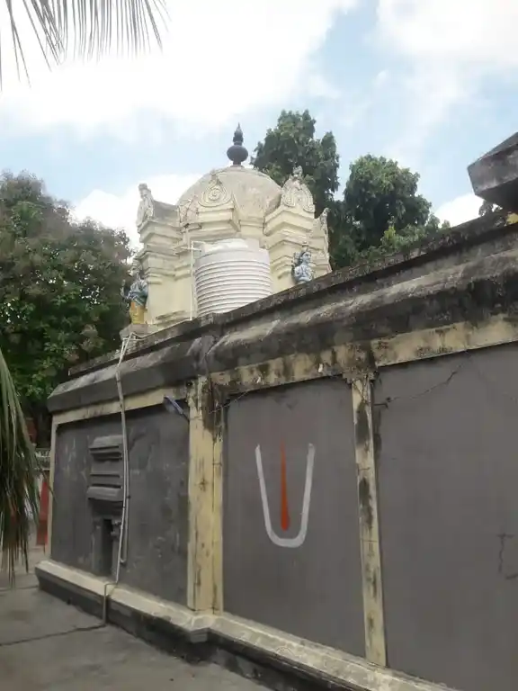 Arulmigu Vaigunda Perumal Lakshmi Narayana Perumal Sanjeeverayar Temple, Kilpennathur - 604601 அருள்மிகு வைகுண்டபெருமாள்,லட்சுமி நாராயணபெருமாள் , சஞ்சீவிராயர் திருக்கோயில், Kilpennathur - 604601, Tiruvannamalai - Ancient Temple Architecture and History Image 2