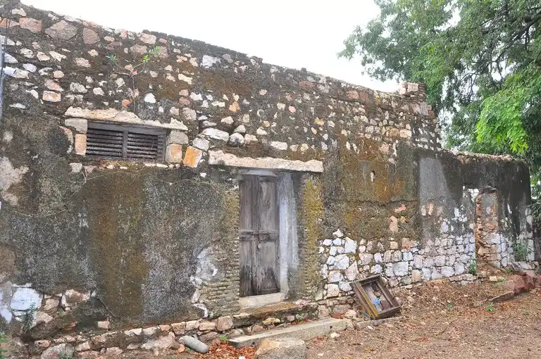 Arulmigu Vaigunda Perumal Temple, Ottapidaram - 628401 அருள்மிகு வைகுண்ட பெருமாள் திருக்கோயில், Ottapidaram - 628401, Thoothukudi - Ancient Temple Architecture and History Image 7