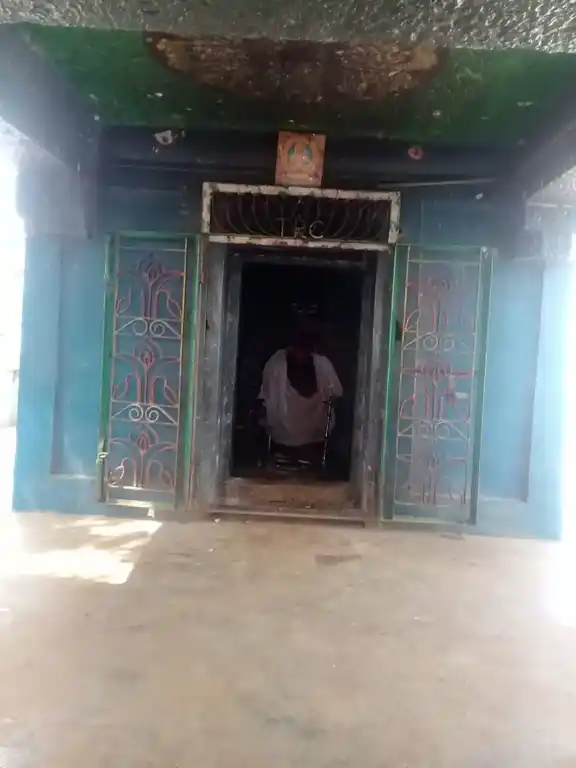 Arulmigu Vaippur Pillayar Temple, Thuthur - 621701 Temple
