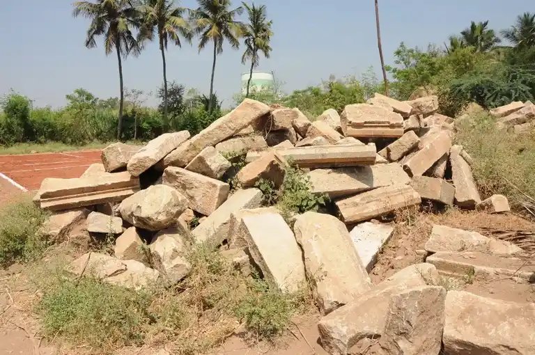 Arulmigu Vairaperumal Temple, Vairamangalam - 638312 அருள்மிகு வைரப்பெருமாள் திருக்கோயில், Vairamangalam - 638312, Erode - Ancient Temple Architecture and History Image 4