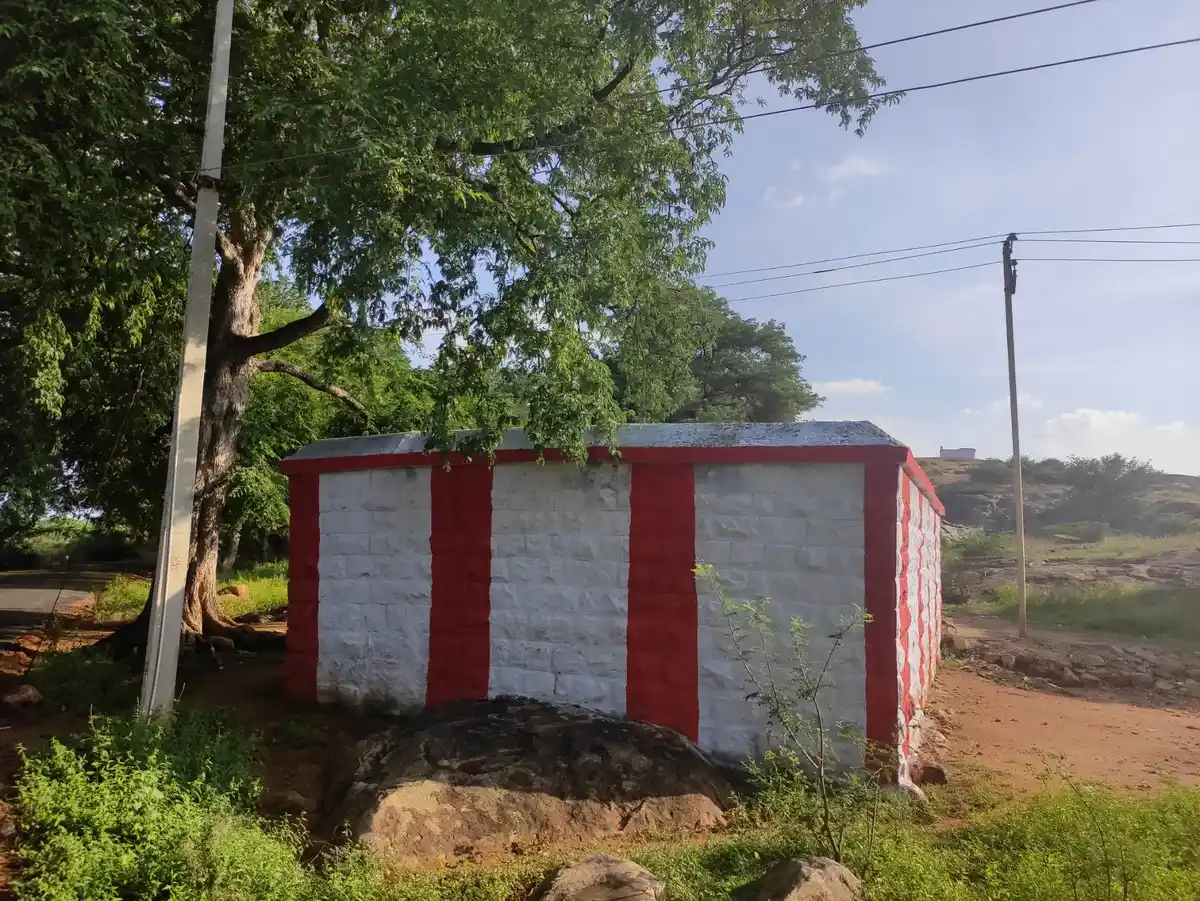 Arulmigu Vairava Swamy Temple, Ramarajapuram - 624219 அருள்மிகு வைரவசாமி திருக்கோயில், Ramarajapuram - 624219, Dindigul - Ancient Temple Architecture and History Image 3