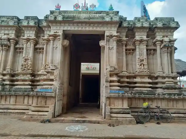 Arulmigu Vaithamanithi Perumal Temple, Thirukkaloor - 628612 Arulmigu Vaithamanithi Perumal Temple, Thirukkaloor - 628612, Thoothukudi - Ancient Temple Architecture and History Image 2