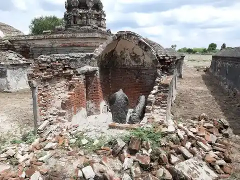 Arulmigu Vaithiyanatha Swami and Varaharaja Perumal Temple, Rettakuriji - 606304 அருள்மிகு கைத்தவநாதீஸ்வரர் மற்றும் வரதராஜப்பெருமாள் திருக்கோயில், ரெட்டகுறிஞ்சி - 606304, Cuddalore - Ancient Temple Architecture and History Image 2