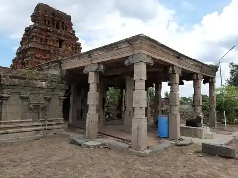 Arulmigu Vaithiyanatha Swami and Varaharaja Perumal Temple, Rettakuriji - 606304 அருள்மிகு கைத்தவநாதீஸ்வரர் மற்றும் வரதராஜப்பெருமாள் திருக்கோயில், ரெட்டகுறிஞ்சி - 606304, Cuddalore - Ancient Temple Architecture and History Image 5
