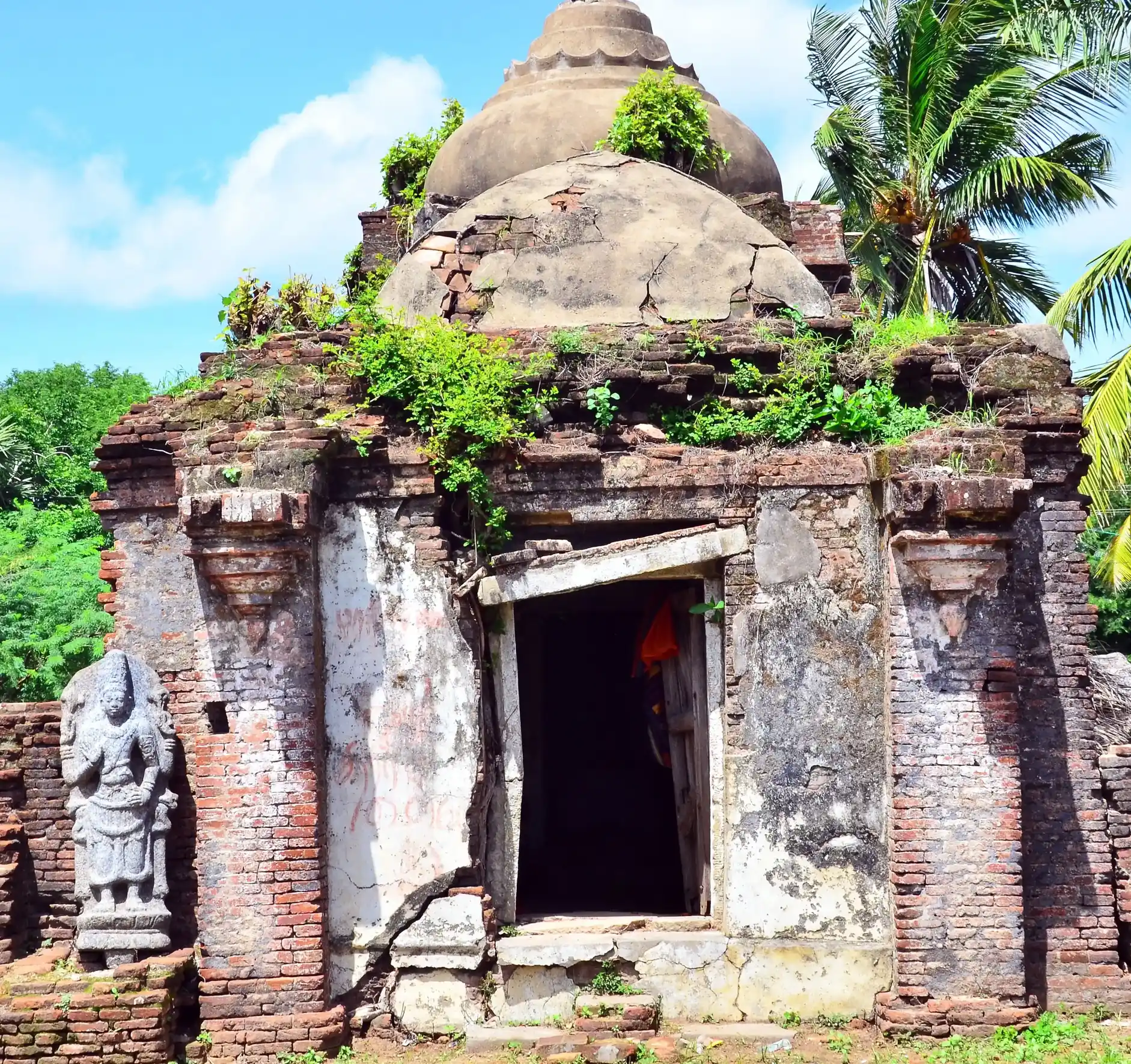 Arulmigu Vaithiyanatha Swamy Temple, Pulangudi - 610101 Temple