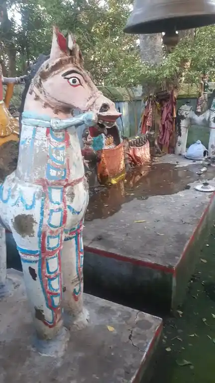 Arulmigu Vaiyanoorathu Kannimaar Temple, A.Vellodu - 624307 அருள்மிகு வையனுரத்து கன்னிமார் கோயில், A.Vellodu, A.Vellodu - 624307, Dindigul - Ancient Temple Architecture and History Image 2