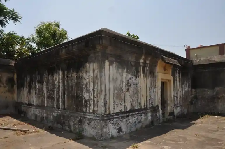 Arulmigu Vajradhambeswara Swamy Temple, Keezhakattur - 609807 அருள்மிகு வஜ்ரதம்பேஸ்வரர் சுவாமி திருக்கோயில், Keezhakattur - 609807, Thanjavur - Ancient Temple Architecture and History Image 3