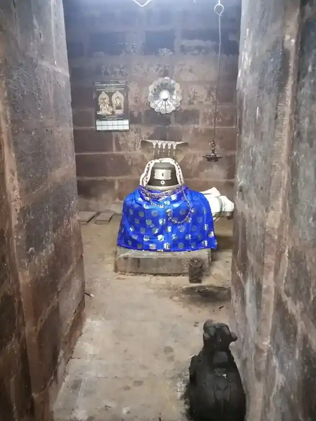 Arulmigu Vajrapureeswarar Temple, Thirukoilpathu - 614402 அருள்மிகு வஜ்ரபுரீஸ்வரர் திருக்கோயில், திருக்கோயில்பத்து - 614402, Thanjavur - Ancient Temple Architecture and History Image 2