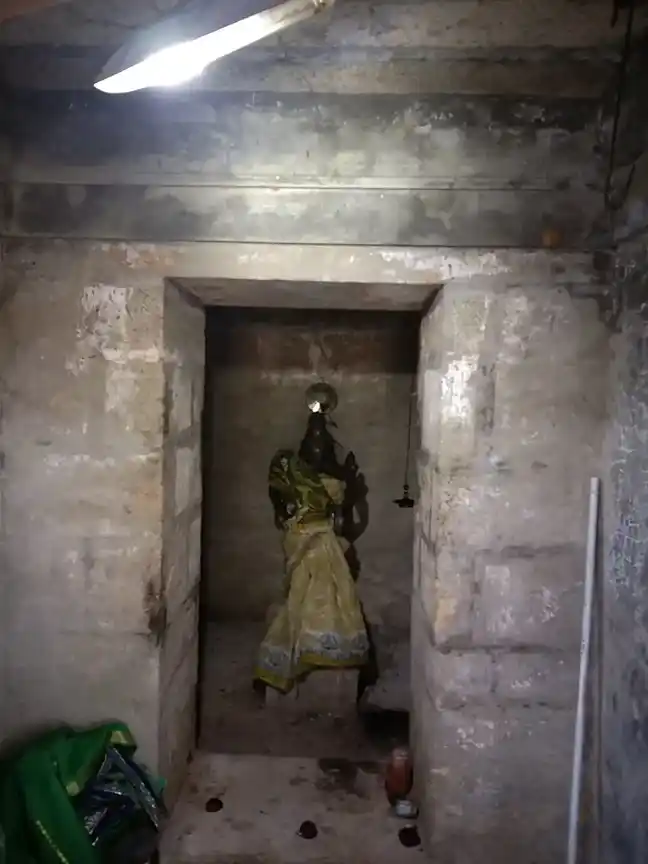 Arulmigu Vajrapureeswarar Temple, Thirukoilpathu - 614402 அருள்மிகு வஜ்ரபுரீஸ்வரர் திருக்கோயில், திருக்கோயில்பத்து - 614402, Thanjavur - Ancient Temple Architecture and History Image 3