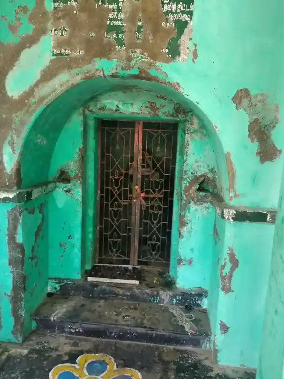 Arulmigu Vakrathunda Vinayagar Temple, Alangudi - 612801 அருள்மிகு வக்ரதுண்ட விநாயகர் திருக்கோயில், Alangudi - 612801, Thiruvarur - Ancient Temple Architecture and History Image 2