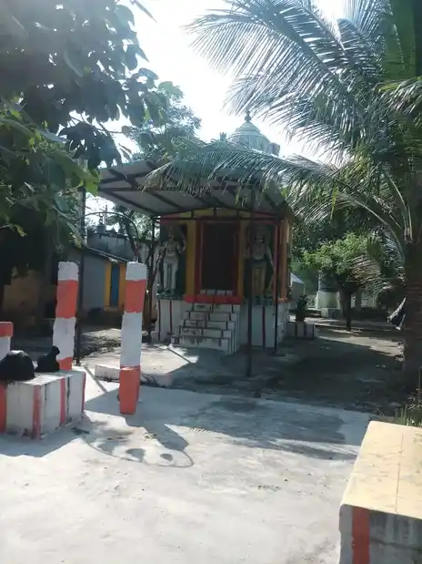 Arulmigu Valagurunatha Swamy Temple, Chathirareddia Patti - 626002 அருள்மிகு வாலகுருநாதசுவாமி திருக்கோயில், சத்திரரெட்டியபட்டி - 626002, Virudhunagar - Ancient Temple Architecture and History Image 2