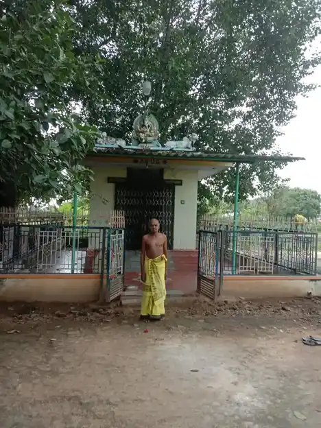 Arulmigu Valampuri Vinayagar Temple, Kondampatti, Muthukappatty - 637405 அருள்மிகு வலம்புரி விநாயகர் திருக்கோயில், கொண்டம்பட்டி, Muthukappatty - 637405, Namakkal - Ancient Temple Architecture and History Image 4