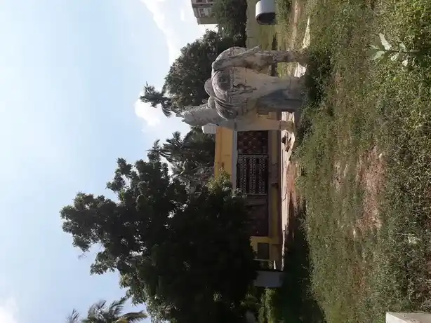 Arulmigu Valangiyamman Temple, Near Railway Stationthotakurichi, Thotakurichi - 639001 Arulmigu Valangiyamman Temple, Near Railway Stationthotakurichi, Thotakurichi - 639001, Karur - Ancient Temple Architecture and History Image 7
