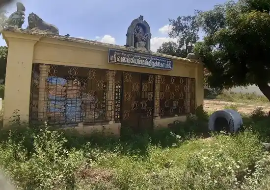 Arulmigu Valangiyamman Temple, Near Railway Stationthotakurichi, Thotakurichi - 639001 Arulmigu Valangiyamman Temple, Near Railway Stationthotakurichi, Thotakurichi - 639001, Karur - Ancient Temple Architecture and History Image 8