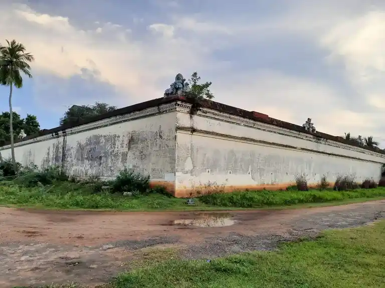 Arulmigu Valarolieswarar And Vairavaswamy Temple, Vairavanpatti - 630212 அருள்மிகு வளரொளீஸ்வரர் என்ற வைரவசாமி திருக்கோயில், Vairavanpatti - 630212, Sivagangai - Ancient Temple Architecture and History Image 7