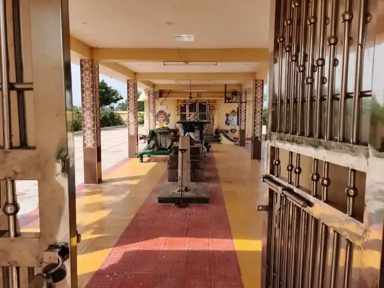 Arulmigu Valavanarayana Perumal Temple, Valavanur - 632511 அருள்மிகு வலவநாராயணப்பெருமாள் திருக்கோயில், வளவனூர் - 632511, Ranipet - Ancient Temple Architecture and History Image 2