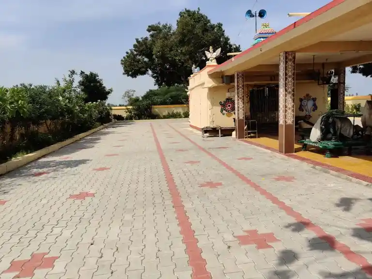 Arulmigu Valavanarayana Perumal Temple, Valavanur - 632511 அருள்மிகு வலவநாராயணப்பெருமாள் திருக்கோயில், வளவனூர் - 632511, Ranipet - Ancient Temple Architecture and History Image 3