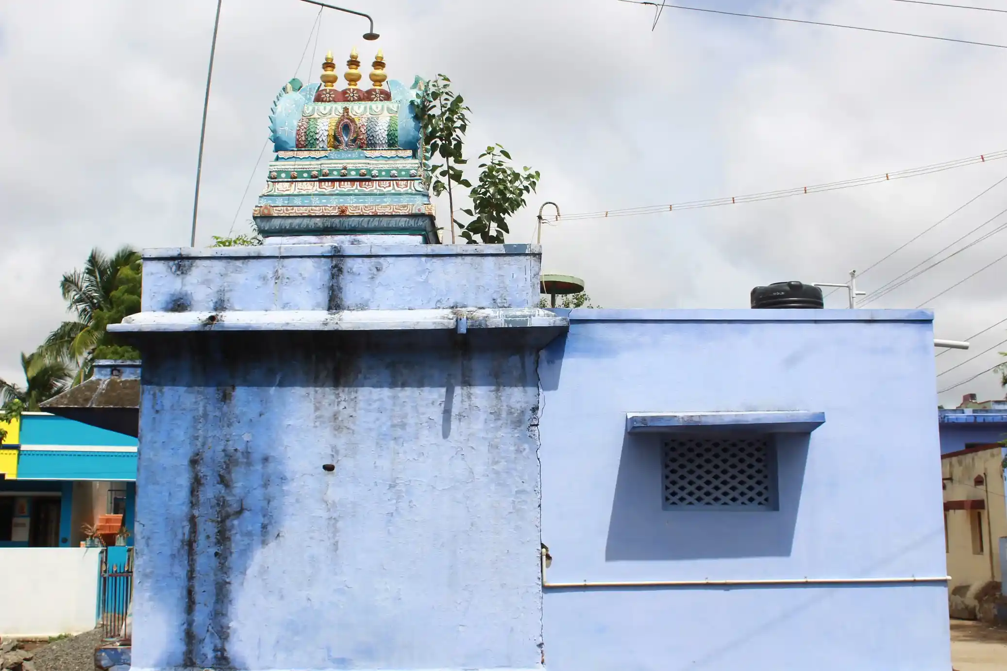 Arulmigu Valavanthamman Temple, Street End, Mela Karaieruppu - 627357 அருள்மிகு வாழவந்தம்மன் திருக்கோயில், Street End, மேலகரையிருப்பு - 627357, Tirunelveli - Ancient Temple Architecture and History Image 3