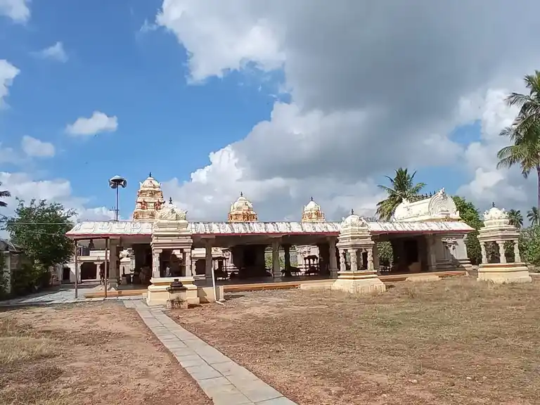 Arulmigu Valeeswara Swamy And Kalyana Venkatramana Swamy Temple, Sevur - 641655 அருள்மிகு வாலீஸ்வரர் சுவாமி மற்றும் கல்யாண வெங்கட்ரமண சுவாமி திருக்கோயில், Sevur - 641655, Tiruppur - Ancient Temple Architecture and History Image 2