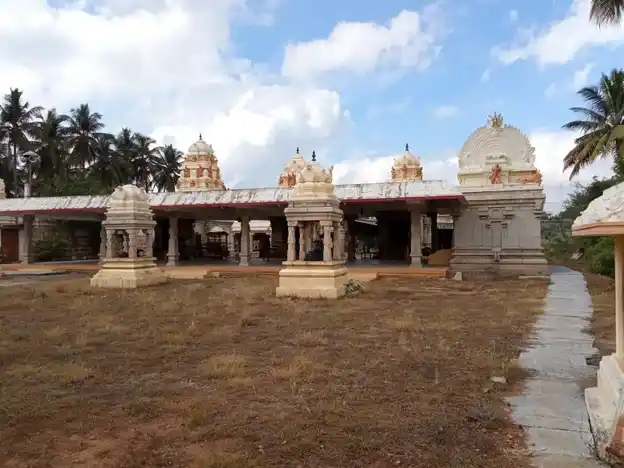 Arulmigu Valeeswara Swamy And Kalyana Venkatramana Swamy Temple, Sevur - 641655 அருள்மிகு வாலீஸ்வரர் சுவாமி மற்றும் கல்யாண வெங்கட்ரமண சுவாமி திருக்கோயில், Sevur - 641655, Tiruppur - Ancient Temple Architecture and History Image 4