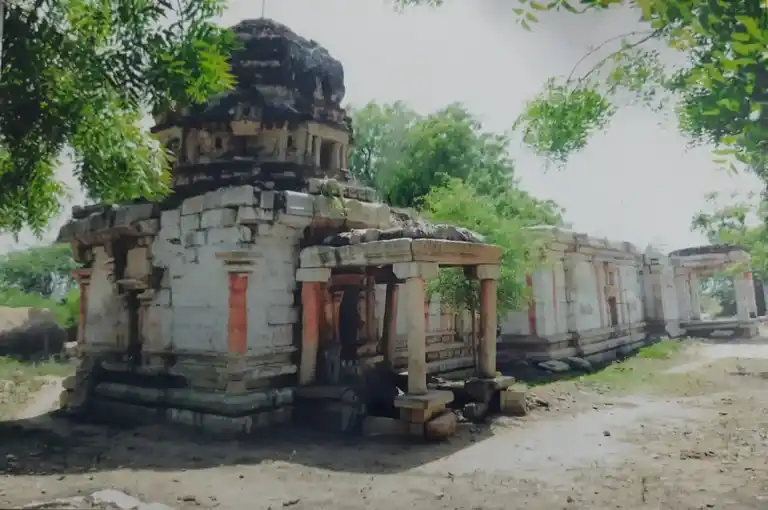 Arulmigu Valeeswarar Soleeswarar Temple, V.Thuraiyur - 621112 Arulmigu Valeeswarar Soleeswarar Temple, V.Thuraiyur - 621112, Thiruchirappalli - Ancient Temple Architecture and History Image 4