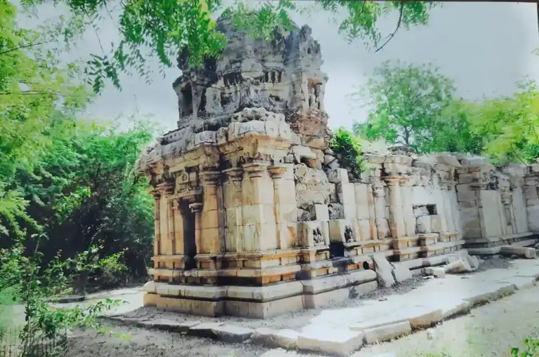 Arulmigu Valeeswarar Soleeswarar Temple, V.Thuraiyur - 621112 Arulmigu Valeeswarar Soleeswarar Temple, V.Thuraiyur - 621112, Thiruchirappalli - Ancient Temple Architecture and History Image 7