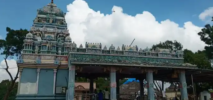 Arulmigu Valiyadikaruppanaswami Temple, Thuvakudi - 620015 அருள்மிகு வழியடிகருப்பண்ணசுவாமி திருக்கோயில், Thuvakudi - 620015, Thiruchirappalli - Ancient Temple Architecture and History Image 2