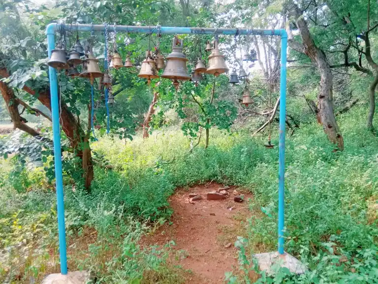 Arulmigu Valladikara Swamy And Veppangkudai Kannimaar Temple, Kudakipatti - 624401 அருள்மிகு வல்லடிக்காரசாமி மற்றும் வேப்பங்குடைகன்னிமார் திருக்கோயில், Kudakipatti - 624401, Dindigul - Ancient Temple Architecture and History Image 11