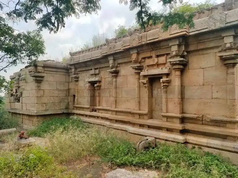 Arulmigu Valliswarar Temple, Kunnamalai - 637203 அருள்மிகு வல்லீஸ்வரர் திருக்கோயில், Kunnamalai - 637203, Namakkal - Ancient Temple Architecture and History Image 4