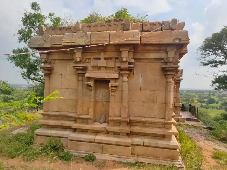 Arulmigu Valliswarar Temple, Kunnamalai - 637203 அருள்மிகு வல்லீஸ்வரர் திருக்கோயில், Kunnamalai - 637203, Namakkal - Ancient Temple Architecture and History Image 5