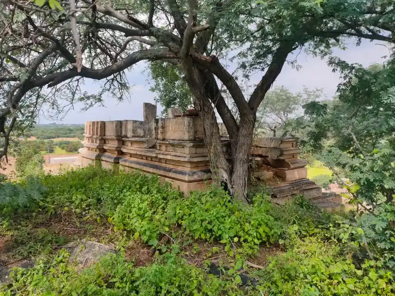 Arulmigu Valliswarar Temple, Kunnamalai - 637203 அருள்மிகு வல்லீஸ்வரர் திருக்கோயில், Kunnamalai - 637203, Namakkal - Ancient Temple Architecture and History Image 6