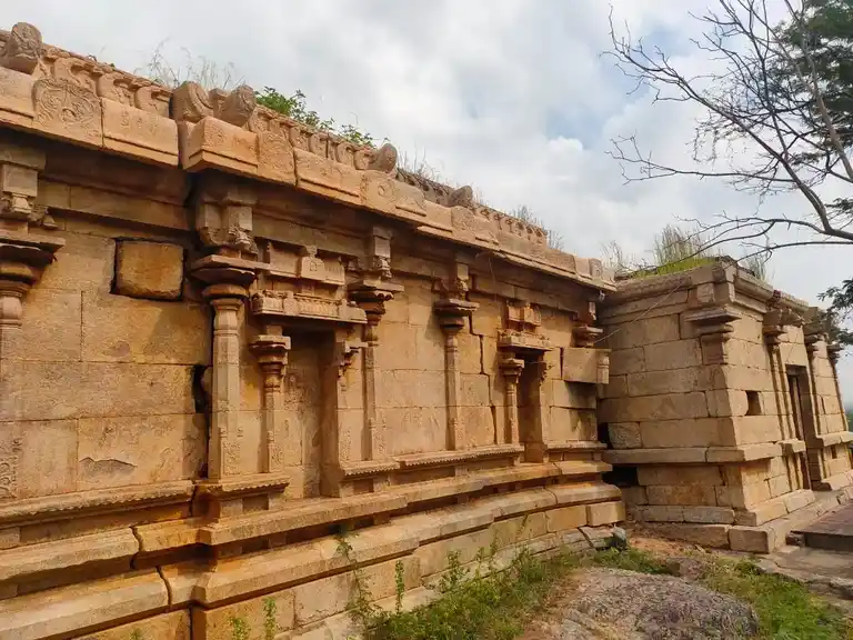 Arulmigu Valliswarar Temple, Kunnamalai - 637203 அருள்மிகு வல்லீஸ்வரர் திருக்கோயில், Kunnamalai - 637203, Namakkal - Ancient Temple Architecture and History Image 7