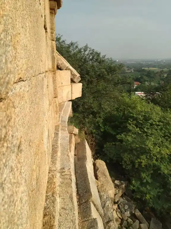 Arulmigu Valliswarar Temple, Kunnamalai - 637203 அருள்மிகு வல்லீஸ்வரர் திருக்கோயில், Kunnamalai - 637203, Namakkal - Ancient Temple Architecture and History Image 9